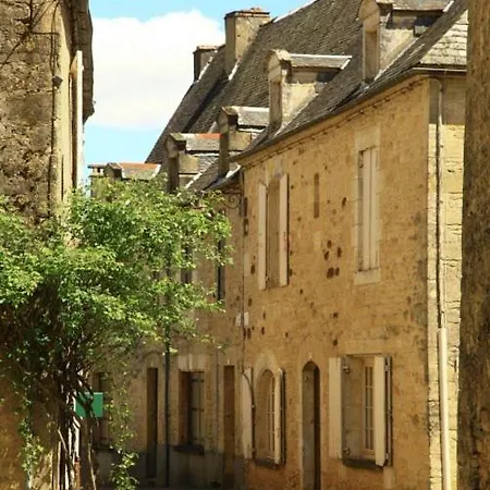 Petite Maison En Pierre Au Coeur Du Perigord Noir Proche De Sarlat Et Rocamadour Holiday home