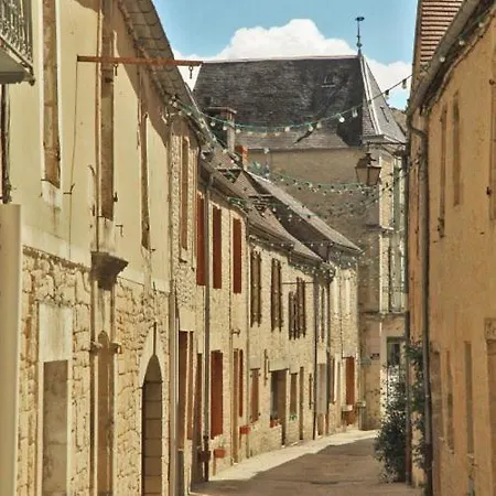 Petite Maison En Pierre Au Coeur Du Perigord Noir Proche De Sarlat Et Rocamadour Salignac Eyvigues