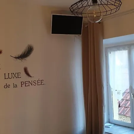 Holiday home Petite Maison En Pierre Au Coeur Du Perigord Noir Proche De Sarlat Et Rocamadour *