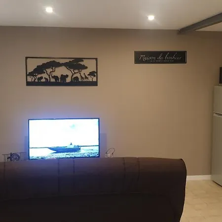 Petite Maison En Pierre Au Coeur Du Perigord Noir Proche De Sarlat Et Rocamadour Holiday home *