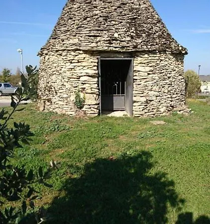 Petite Maison En Pierre Au Coeur Du Perigord Noir Proche De Sarlat Et Rocamadour Holiday home *
