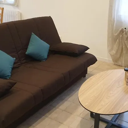 Petite Maison En Pierre Au Coeur Du Perigord Noir Proche De Sarlat Et Rocamadour Feriehus Salignac Eyvigues